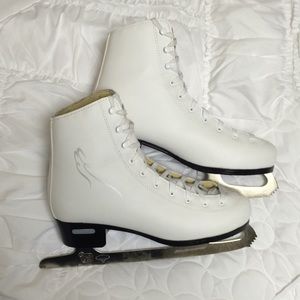 Womens Bladerunner Solstice White Ice Skates--NEW